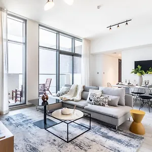 شقة Eden's Homes & - Millennium Atria Residences, دبي